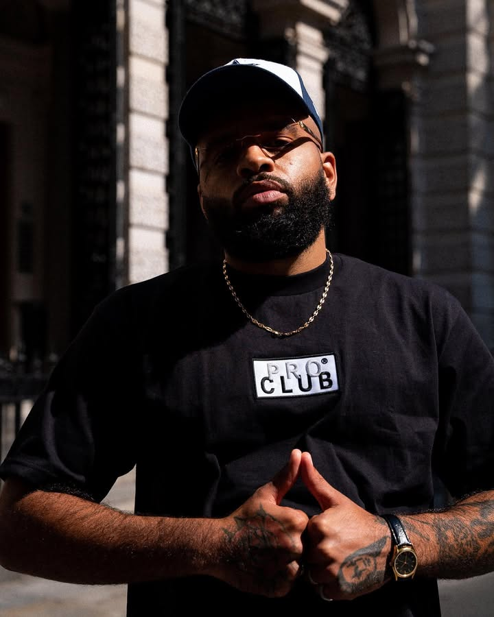 Pro Club Men's Heavyweight Short Sleeve Embroidered Box Logo Tee