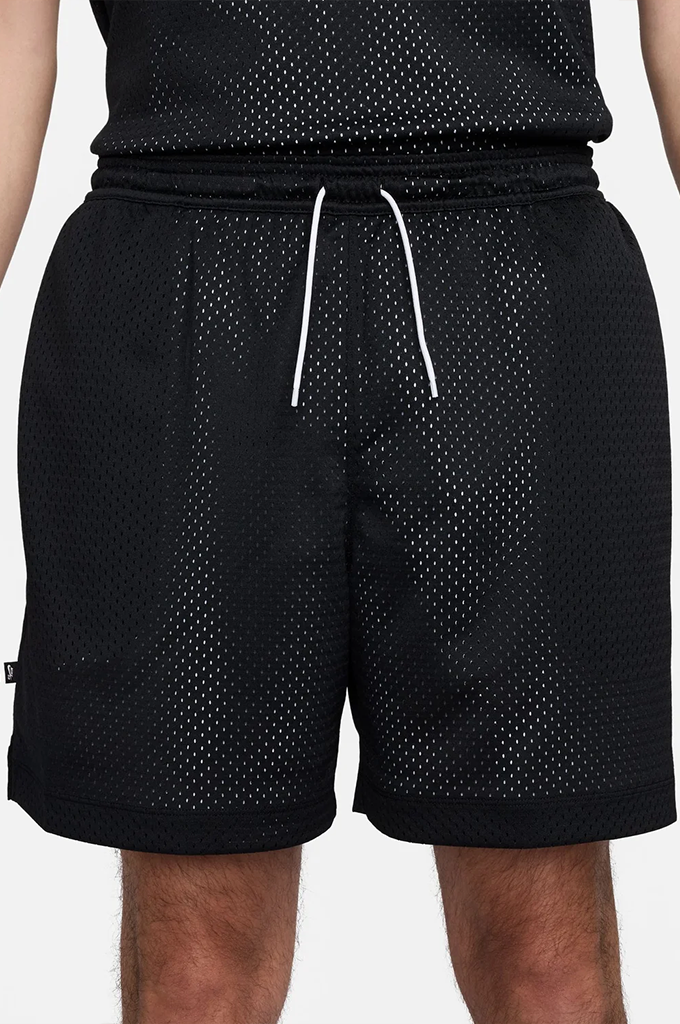 nike basketball shorts pockets