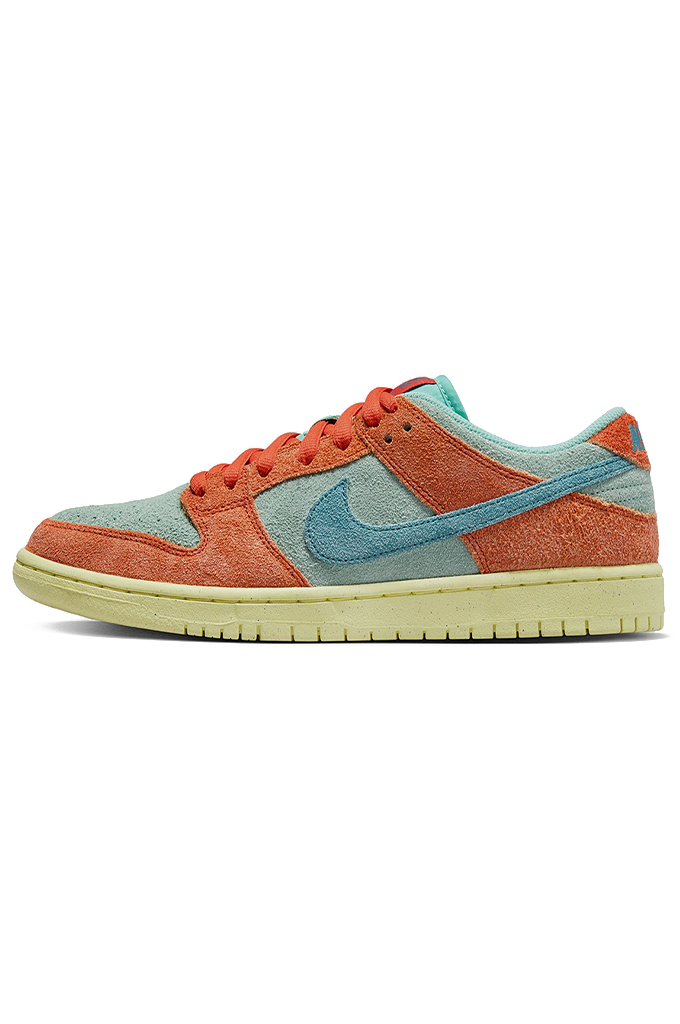 Dusty fashion peach nike sb