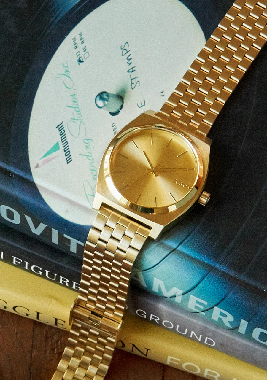 Nixon watch top price gold