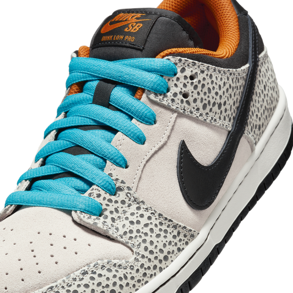 Nike SB Dunk Low Pro Electric Skate Shoes