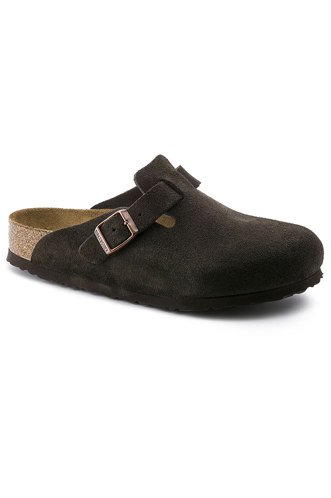 Brown suede clog sandal with adjustable strap and cork footbed, ideal for casual skate or surf style.#color_mocca
