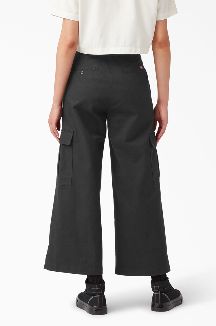 Cropped cargo 2025 pants womens
