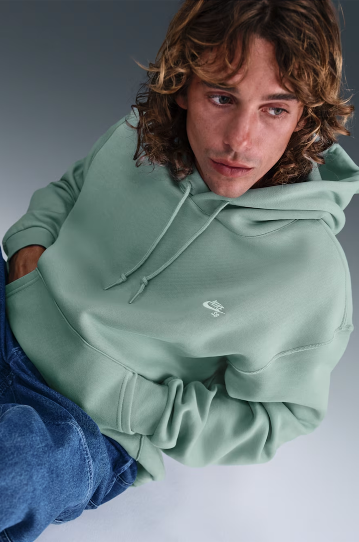Nike SB Essential Logo Fleece Pullover Skate Hoodie - Mainland Skate & Surf