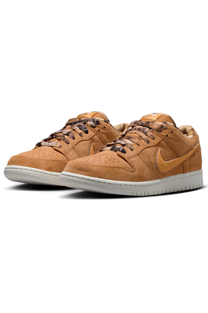 Nike SB x NOTE Manchester Dunk Low Pro Skate Shoes