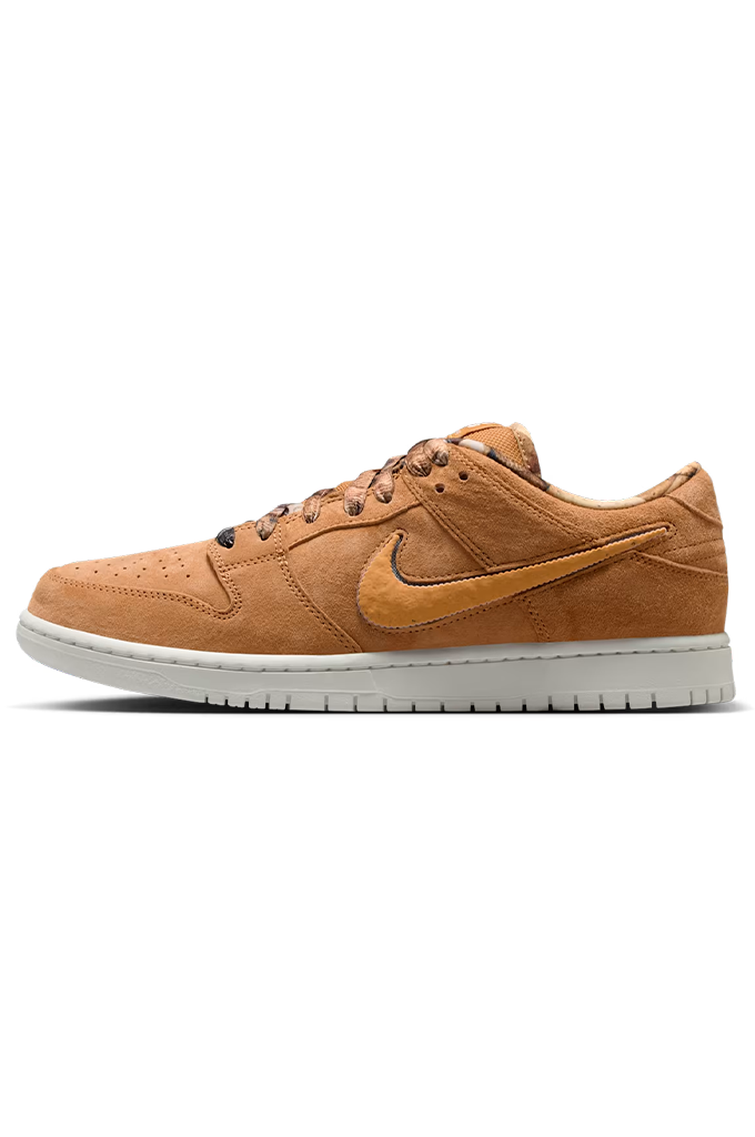 Nike SB x NOTE Manchester Dunk Low Pro Skate Shoes