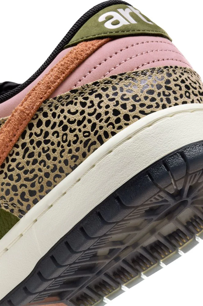 Nike SB Dunk Low Pro "Arts-Rec" Quick Strike Skate Shoes