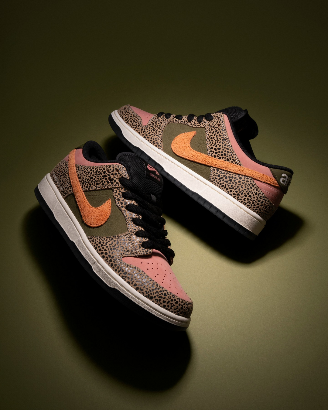 Nike SB Dunk Low Pro "Arts-Rec" Quick Strike Skate Shoes