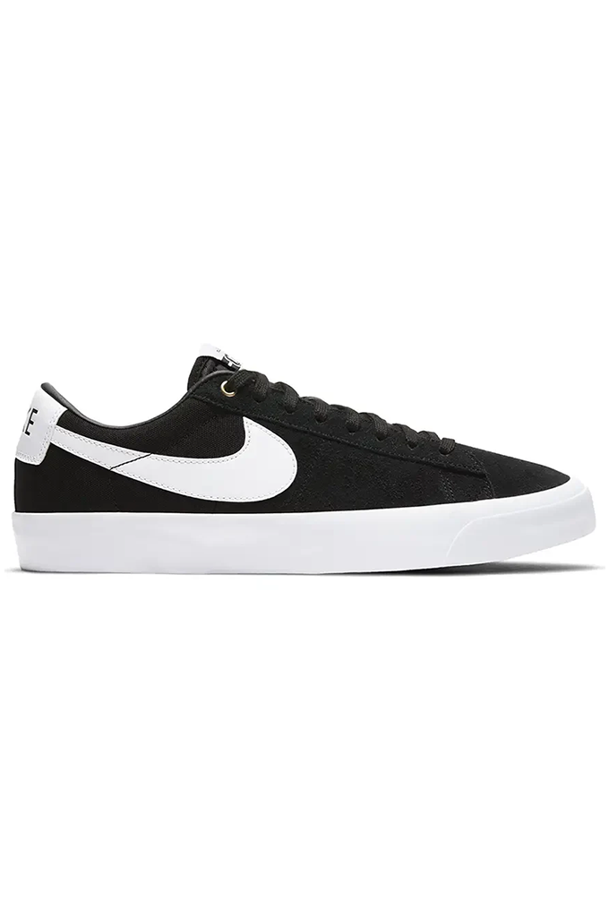 Black and white Nike SB shoes on a white background#color_black-white-black