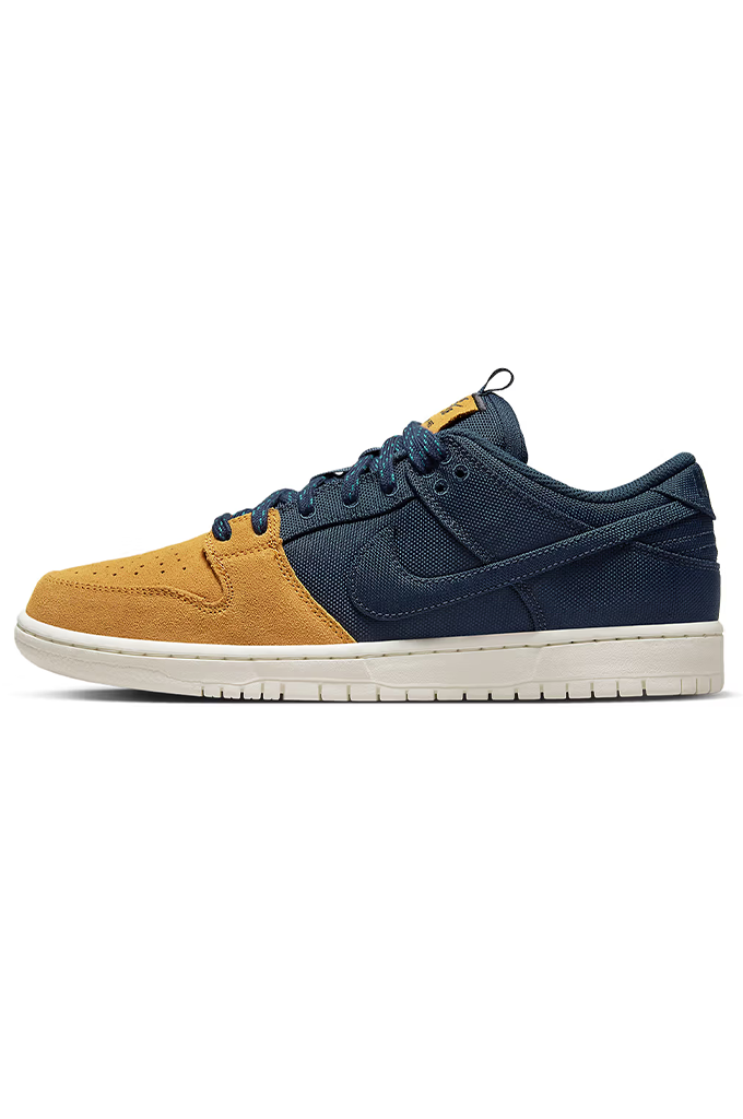 Nike SB Dunk Low Pro PRM Skate Shoes