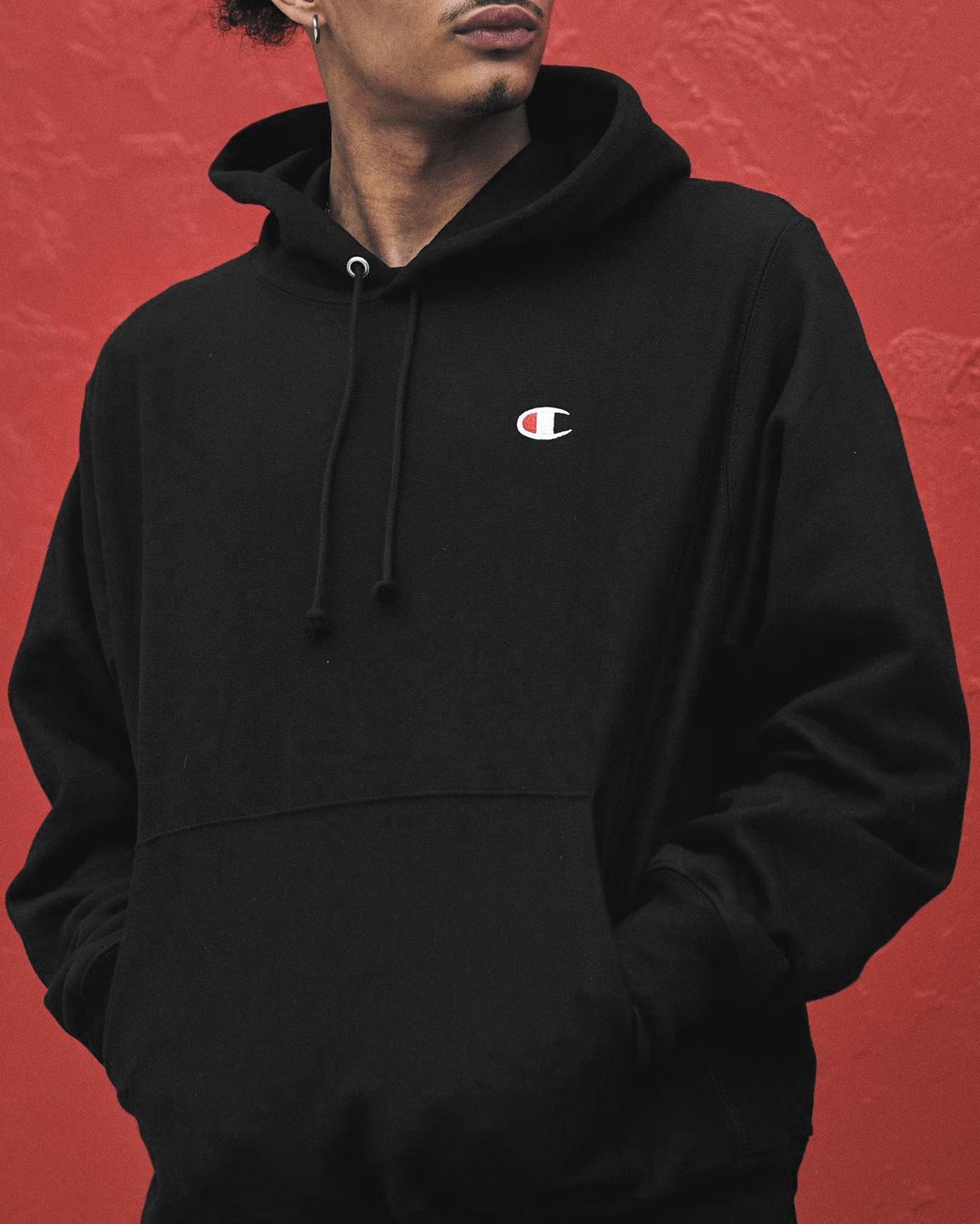 Champion hoodie black clearance price