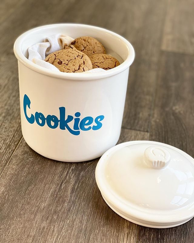 cookie container