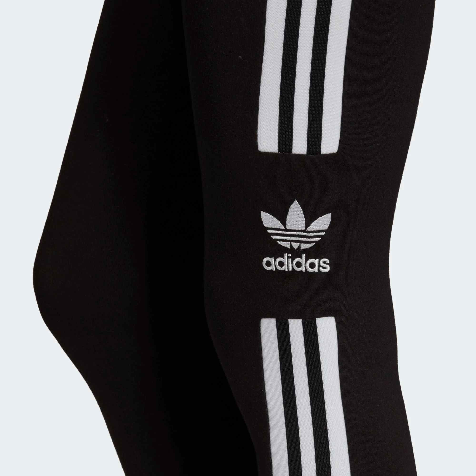 Adidas trefoil tight hotsell