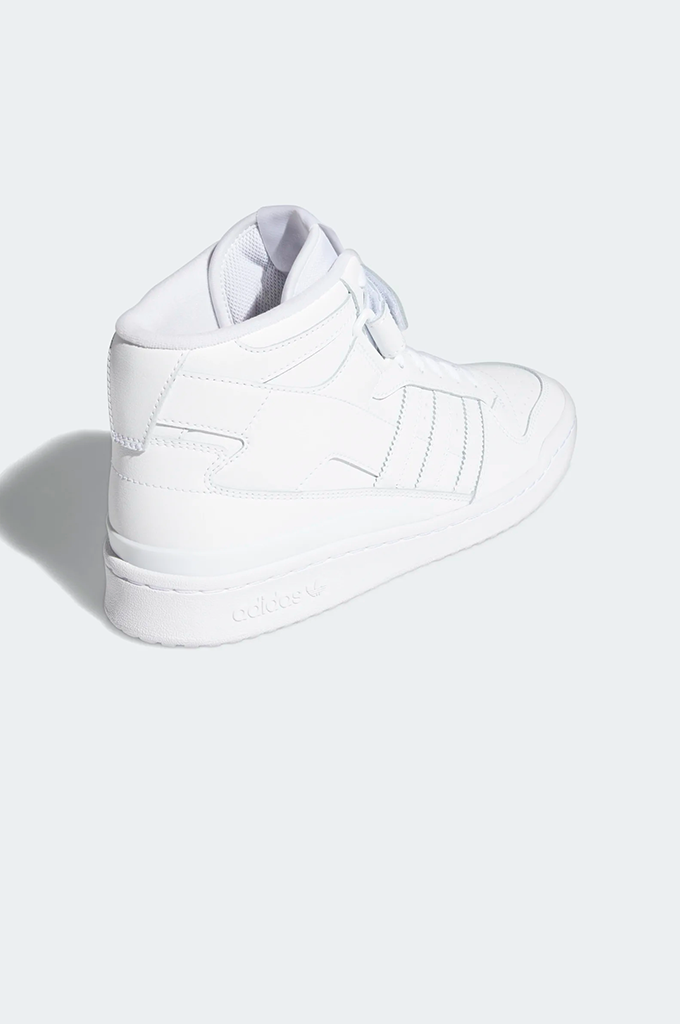 Adidas slip 2025 ons white