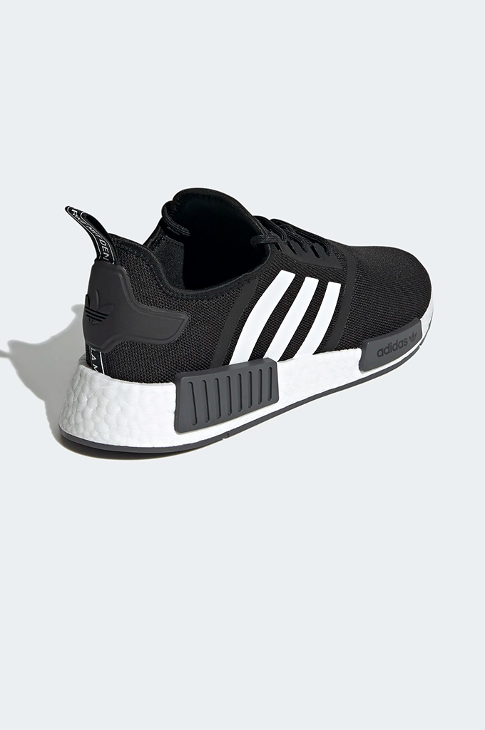 Nmd primeknit black and white online
